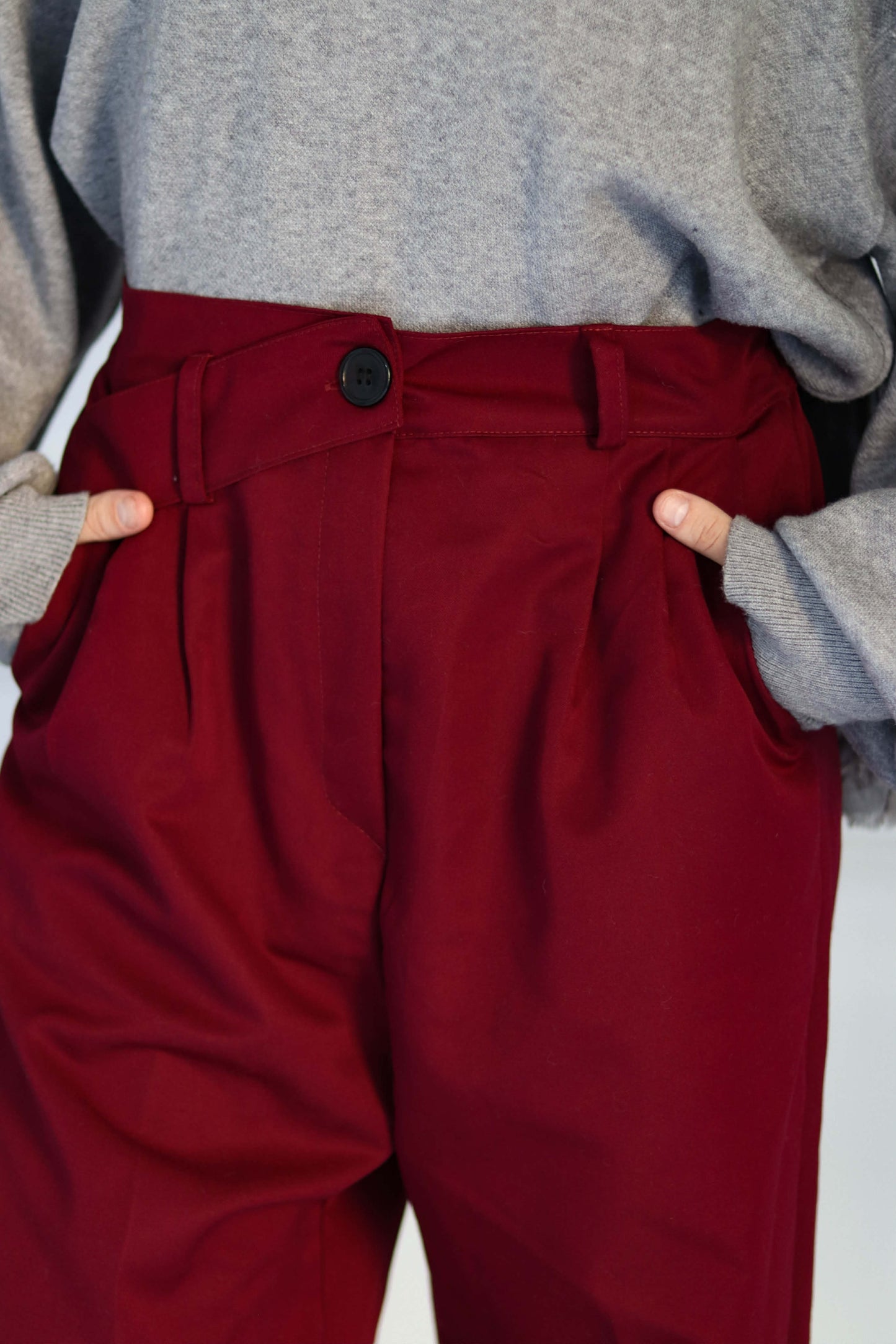 Pleated Pants in Burgundy