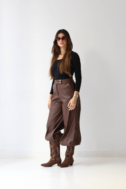 SLEEK BALLOON PANTS IN BROWN