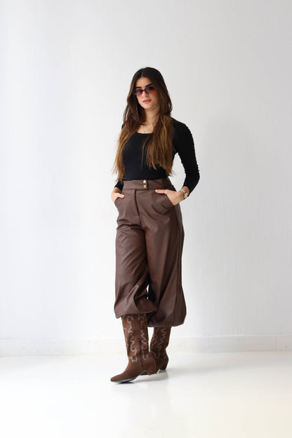 SLEEK BALLOON PANTS IN BROWN